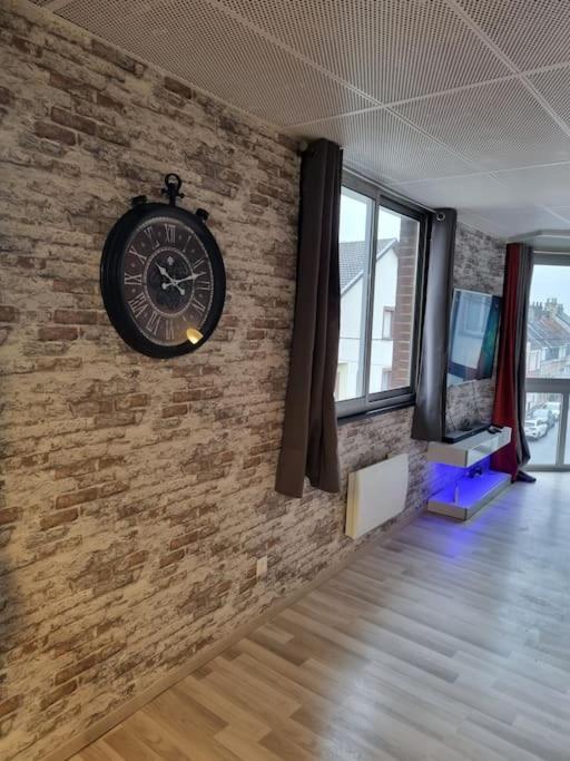 Апартаменты Cosy Loft - Кале Экстерьер фото